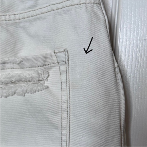 Free People We The Free White Distressed Denim
Button Fly Mini Skirt NWT. - Picture 8 of 14